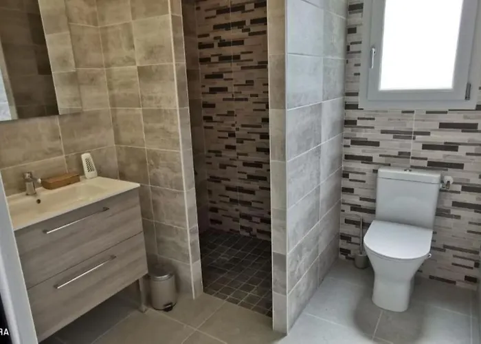 Charmante Maison Ideale Pour Escapade Paisible Proche De Grandes Plages Grezac