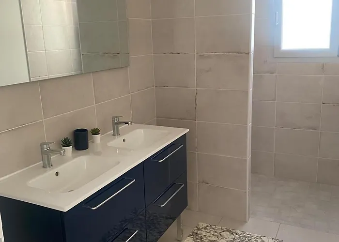 Holiday home Charmante Maison Ideale Pour Escapade Paisible Proche De Grandes Plages